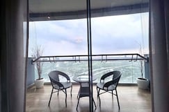 Top Floor Premium Evening Stay At Supernova Noida, Noida
