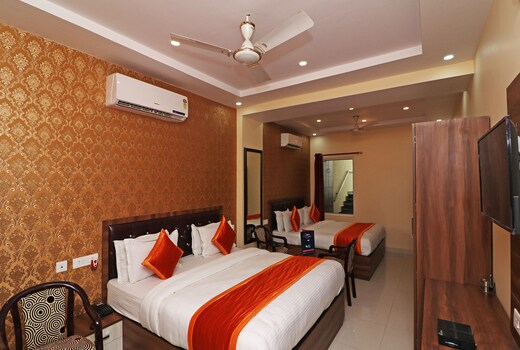 Oyo 13233 Lucknow Grand Inn Lucknow Use Code Oyopaynow To Avail
