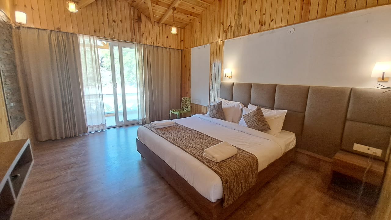 Qcent Woods Spa Resort Rishikesh - Tap to explore photos