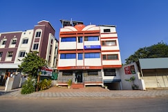 FabHotel Akshay Inn, Pune
