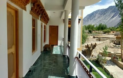 Super Deluxe Room with Valley View