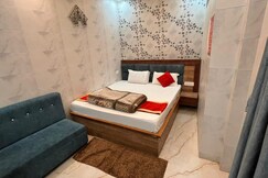 Shree Radhe Radhe Garden / Ayodhya Dham, Ayodhya