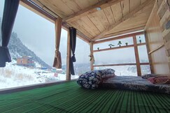 Monk Hut In Bela Moon Cafe | Rooms with Views, Kasol