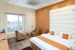 HOTEL BLUE ORCHID, Dalgaon