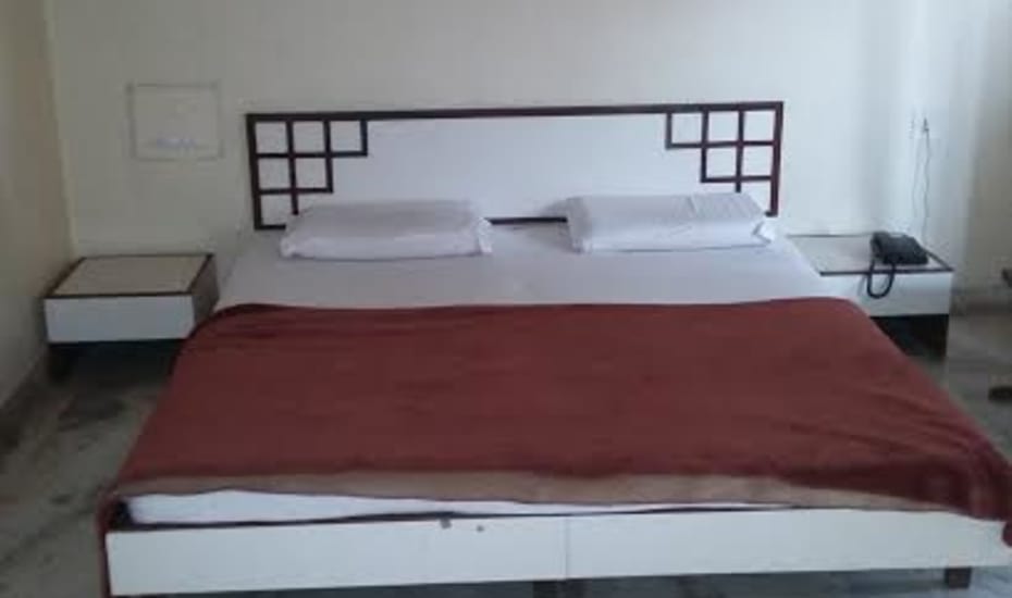 Motel Vanshri - Tap to explore photos