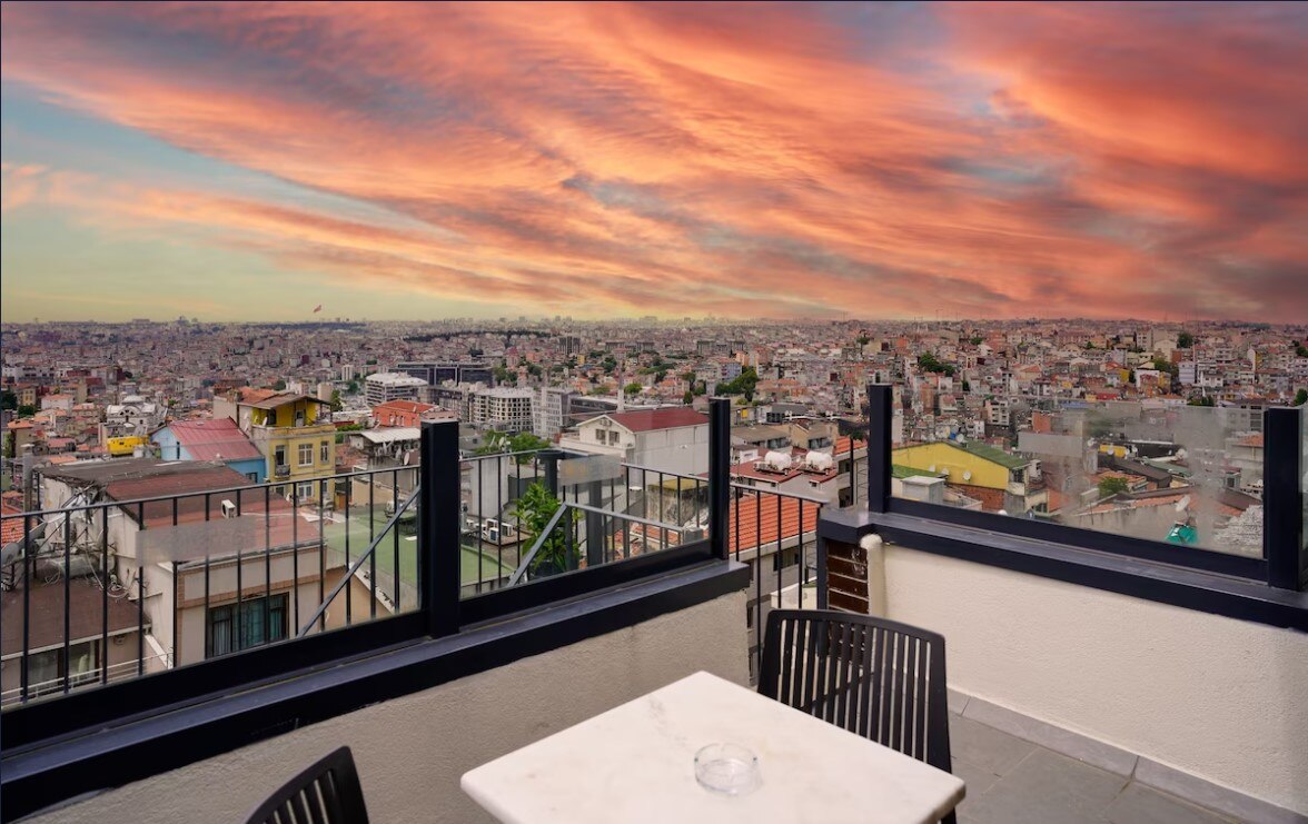 Faros Hotel Taksim - Tap to explore photos