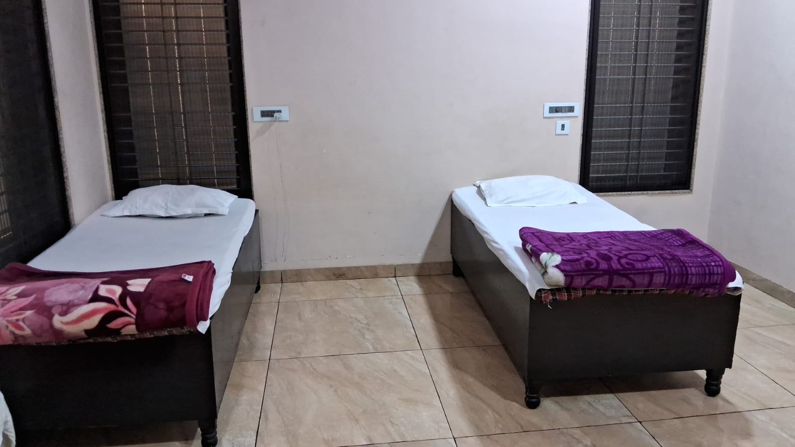 Praj Guest House- Kandla - Tap to explore photos