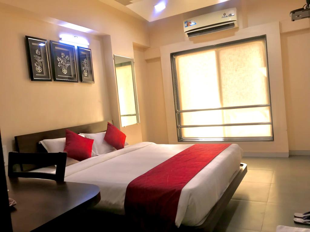 Hotel Yash Executive 5