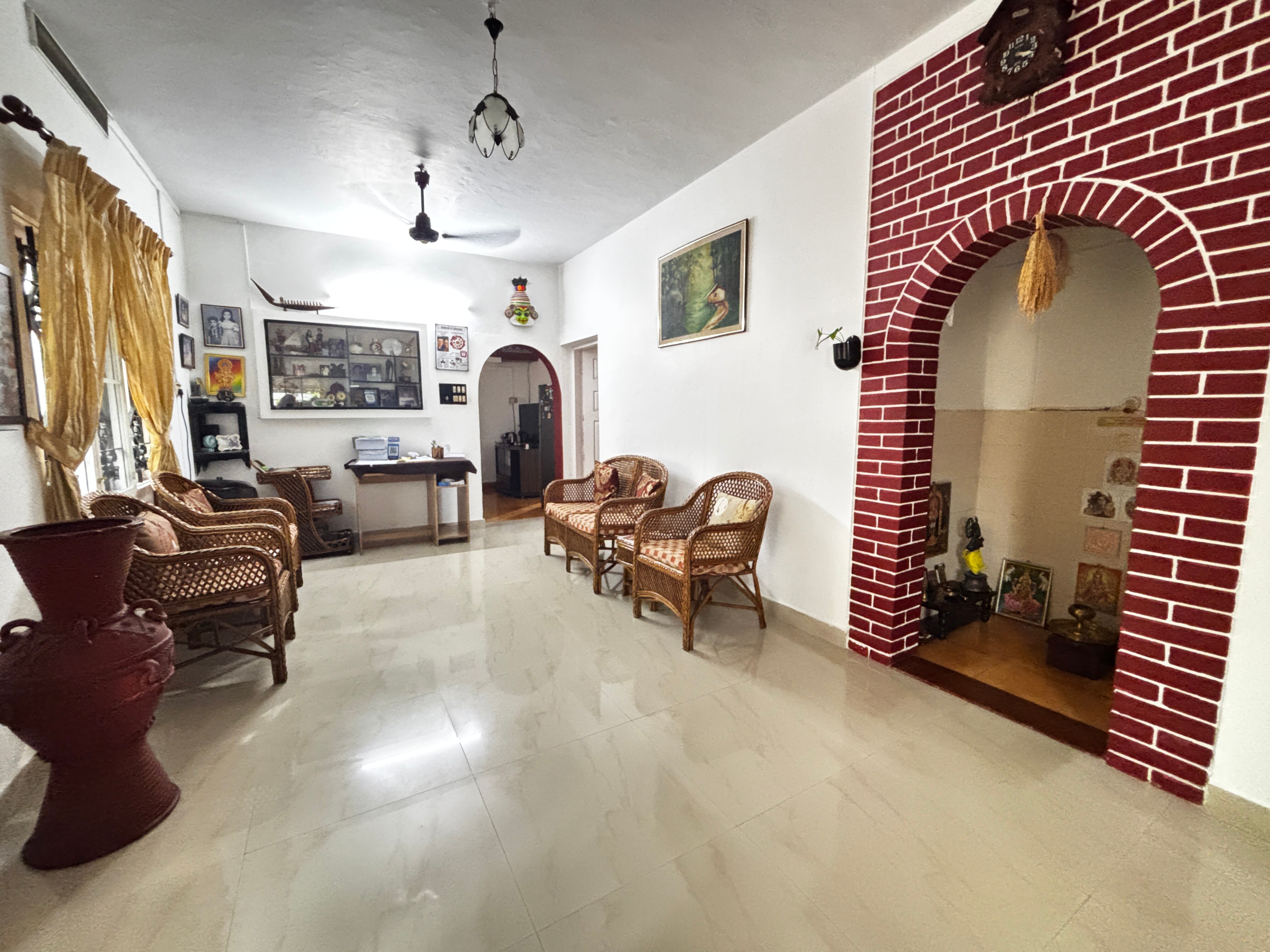 Silverweed Homestay - Tap to explore photos