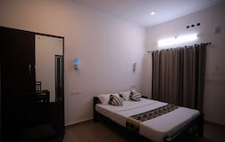 Deluxe room 1
