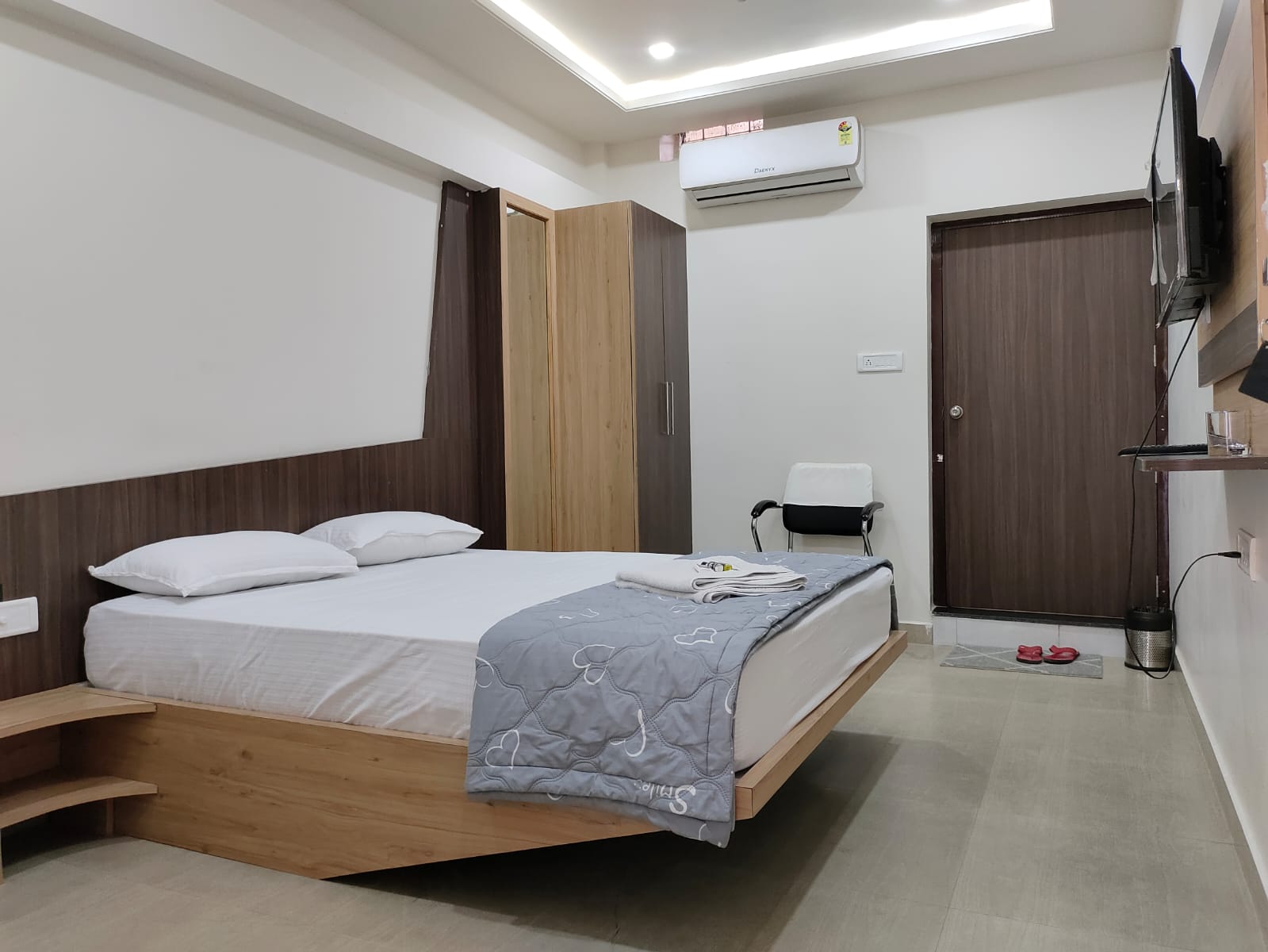 Hotel Sargam - Tap to explore photos