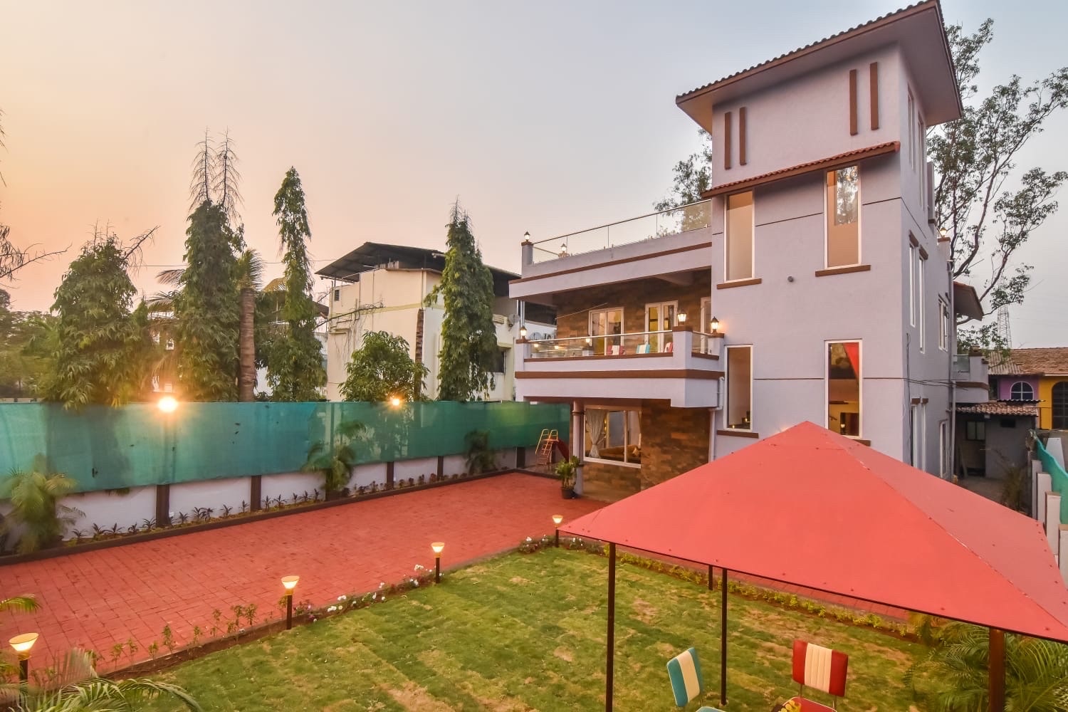 Lonavilla Stay | Luxurious 4BHK Villa With Pool - Tap to explore photos
