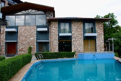 The Divine Hills resort, Udaipur