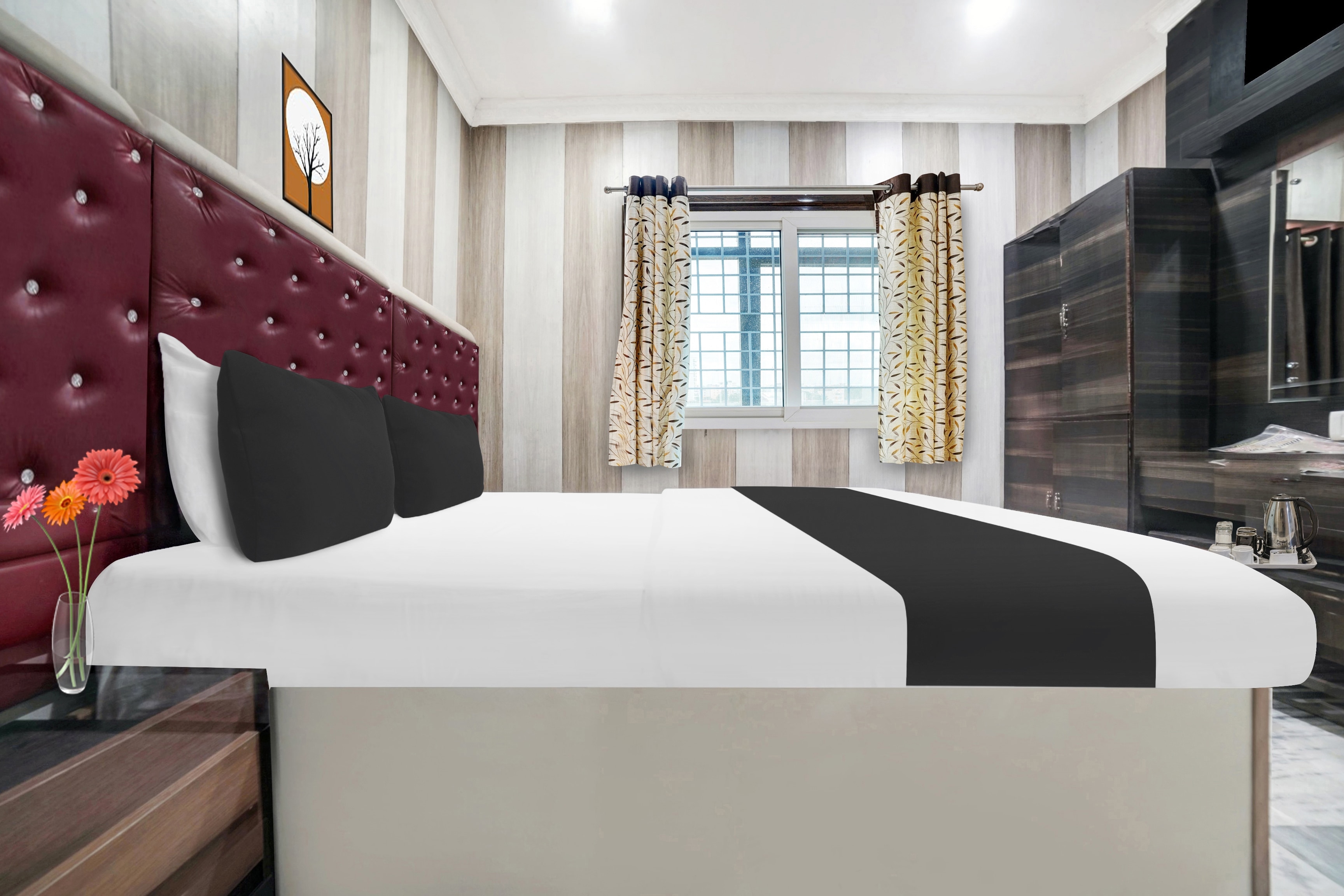 Super Hotel O Jamshedpur Near MGM College - Tap to explore photos