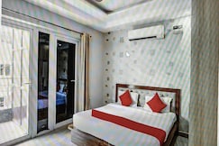Hotel O Royal Plaza, Faridabad