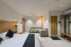 THE HYDE PARK INN, Korba