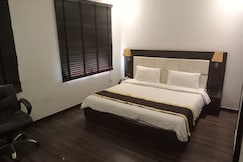 Hotel Sunrise, Jammu