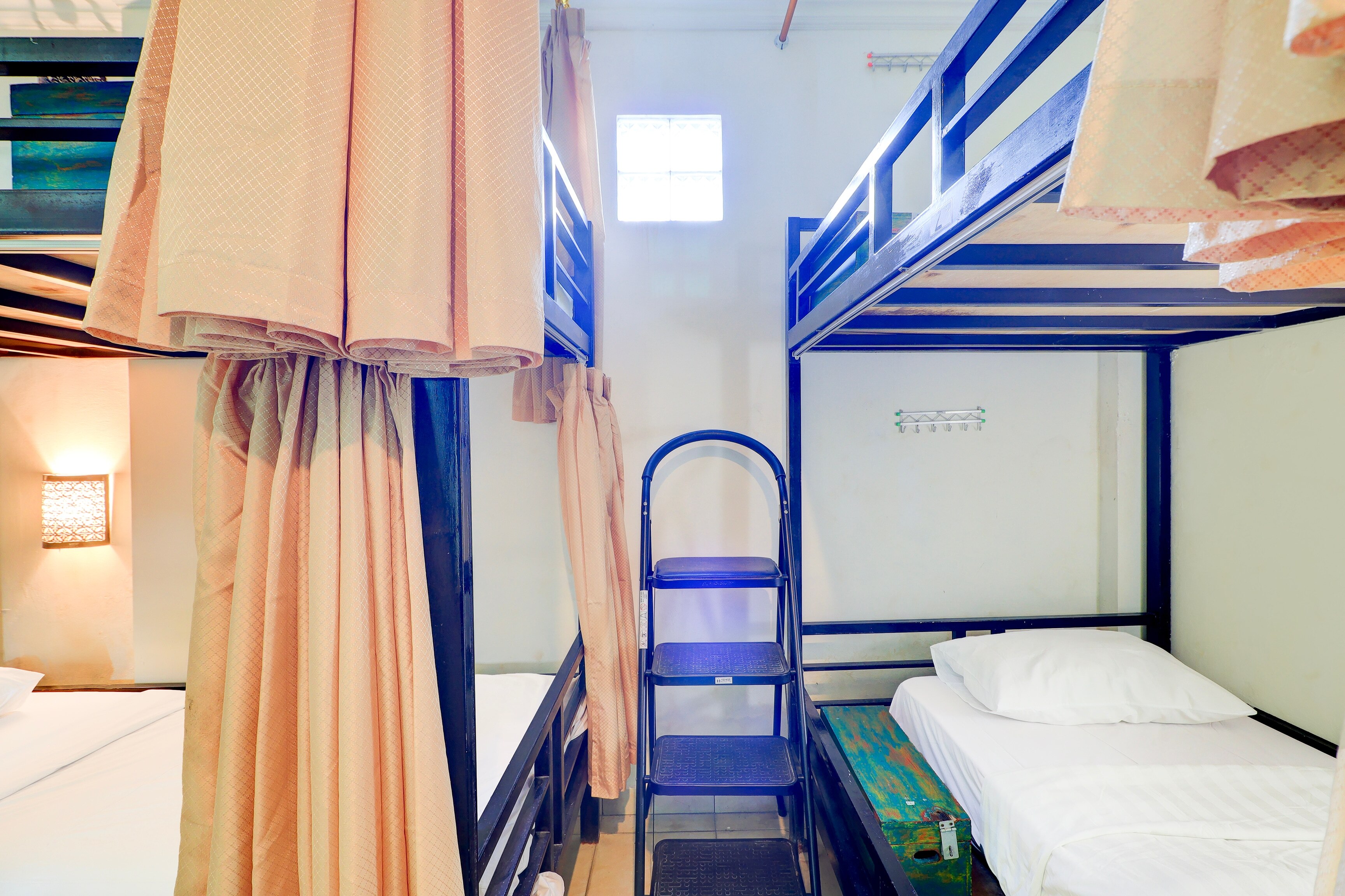 Hotel O Pondok Tulasi Hostel Near Monkey Forest - Tap to explore photos