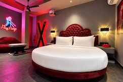 Hotel Nova Ways, Surat