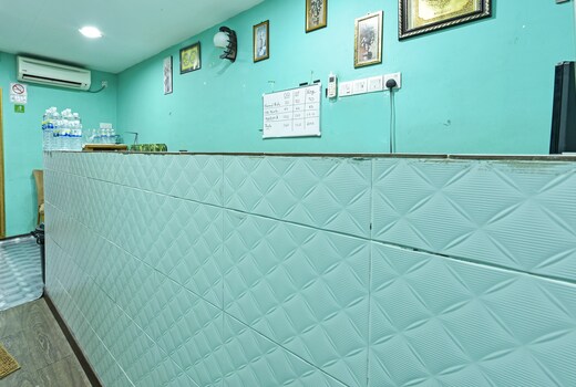 OYO 90742 I-home Hotel