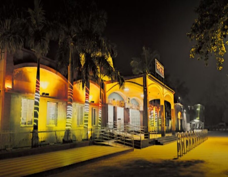 Banaras Junction - Tap to explore photos