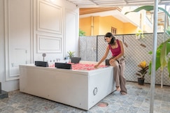 The Luxe Cove: 3BHK Jacuzzi Stay @Cavelossim, Goa