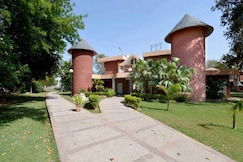 Dabchick Tourist Resort, Chhata