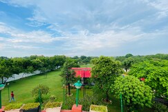 Varenza Elite Farm, Gurgaon