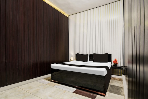 Super Hotel Supreet Inn
