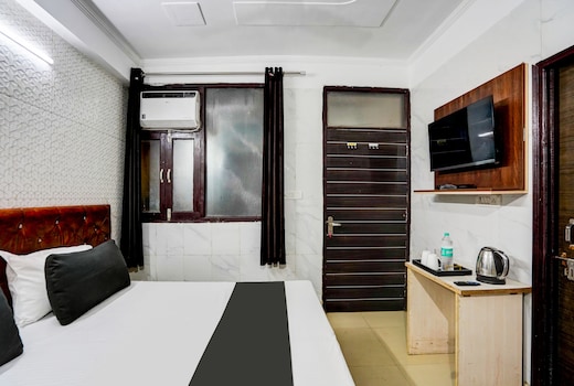 Super Hotel O The Maruti hotel