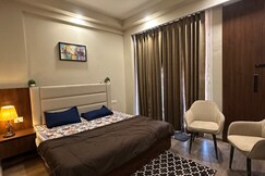 Velora stayss, Greater Noida