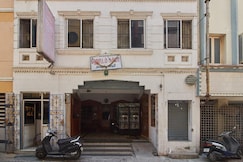 Hotel Surya (Walkable distance from Central Railway Station), Chennai