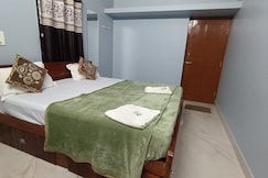 Coconut Tree Guest House and Restaurant (Hampi), Hampi