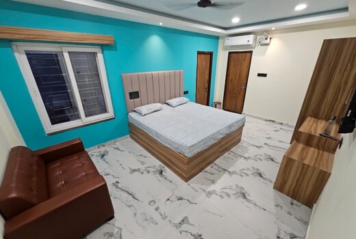 Royal Living | 1KM From SUM Hospital