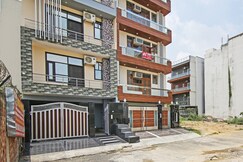 Hotel O Rising stay Hotel, Gurgaon