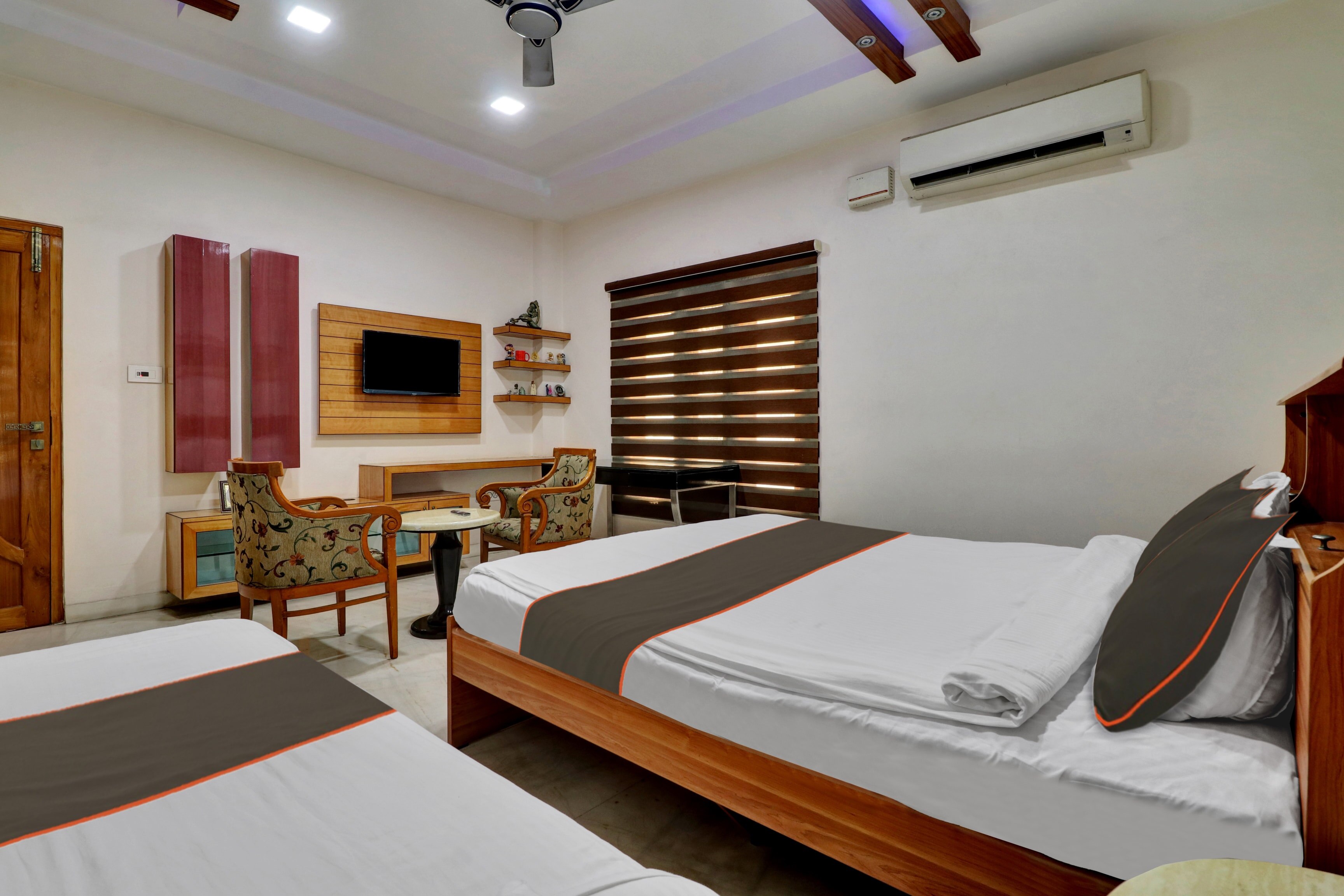 Hotel O Balaji Hill View Homestay - Tap to explore photos