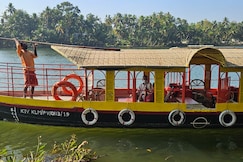 IslandStay - a riverside property, Adoor