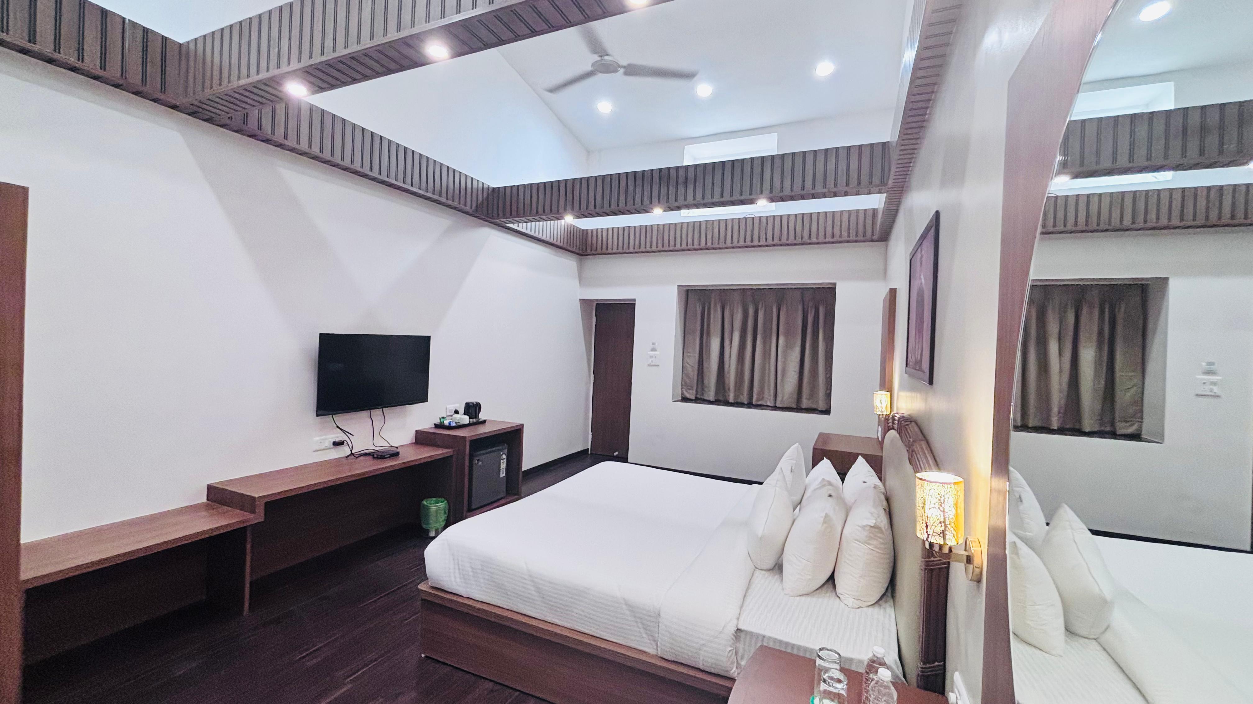 The Byke Shanti Villa (Pure Veg) 4