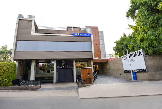FabHotel Prime The Aroma - ILBS Hospital/Chattarpur Metro Station