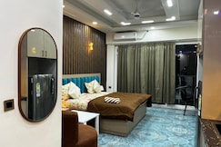Cosmo Stays, Greater Noida