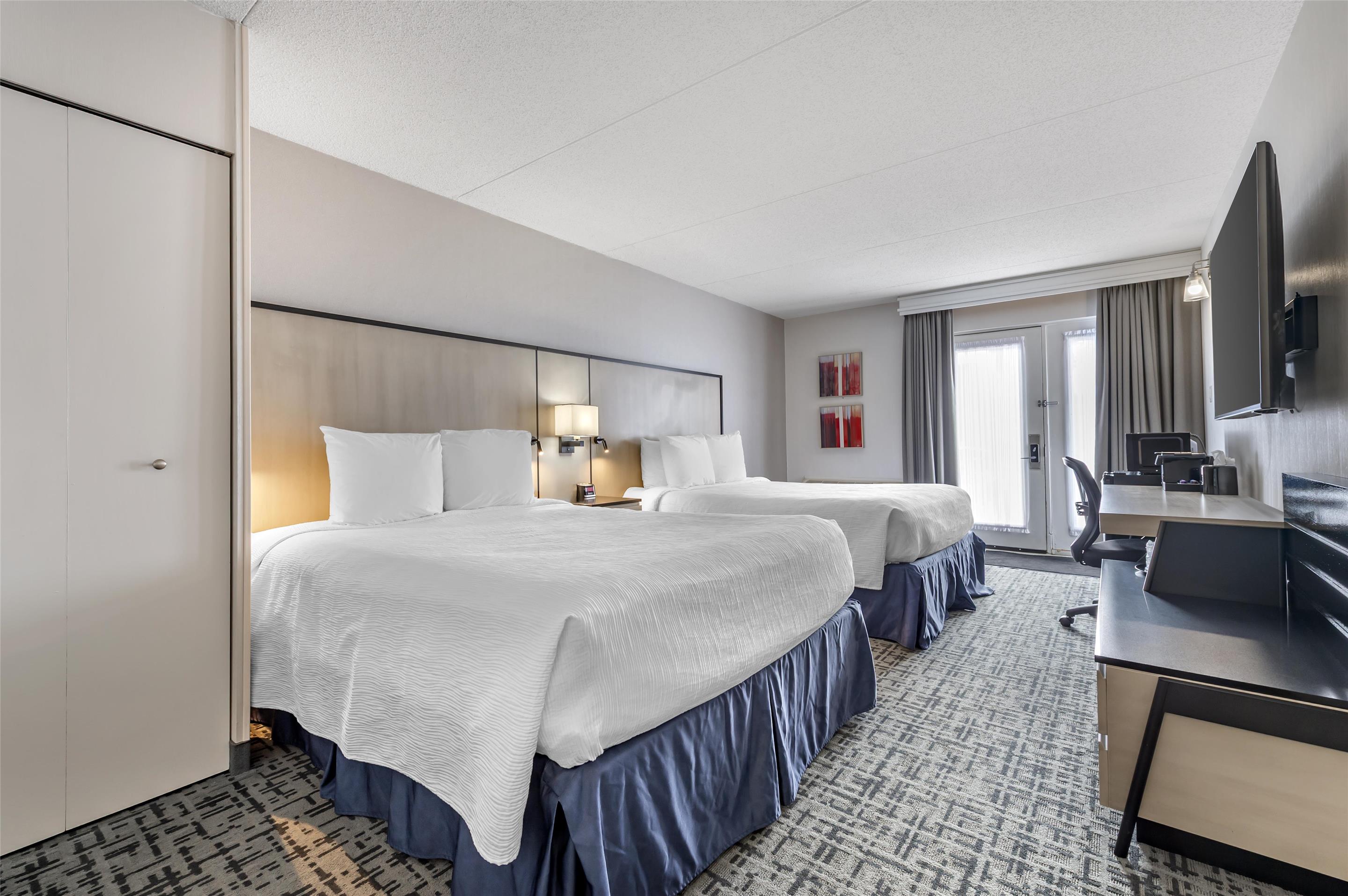Best Western Hotel Brossard - Tap to explore photos