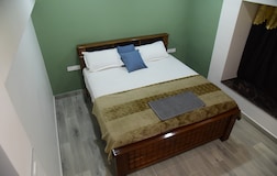 Deluxe Room 1