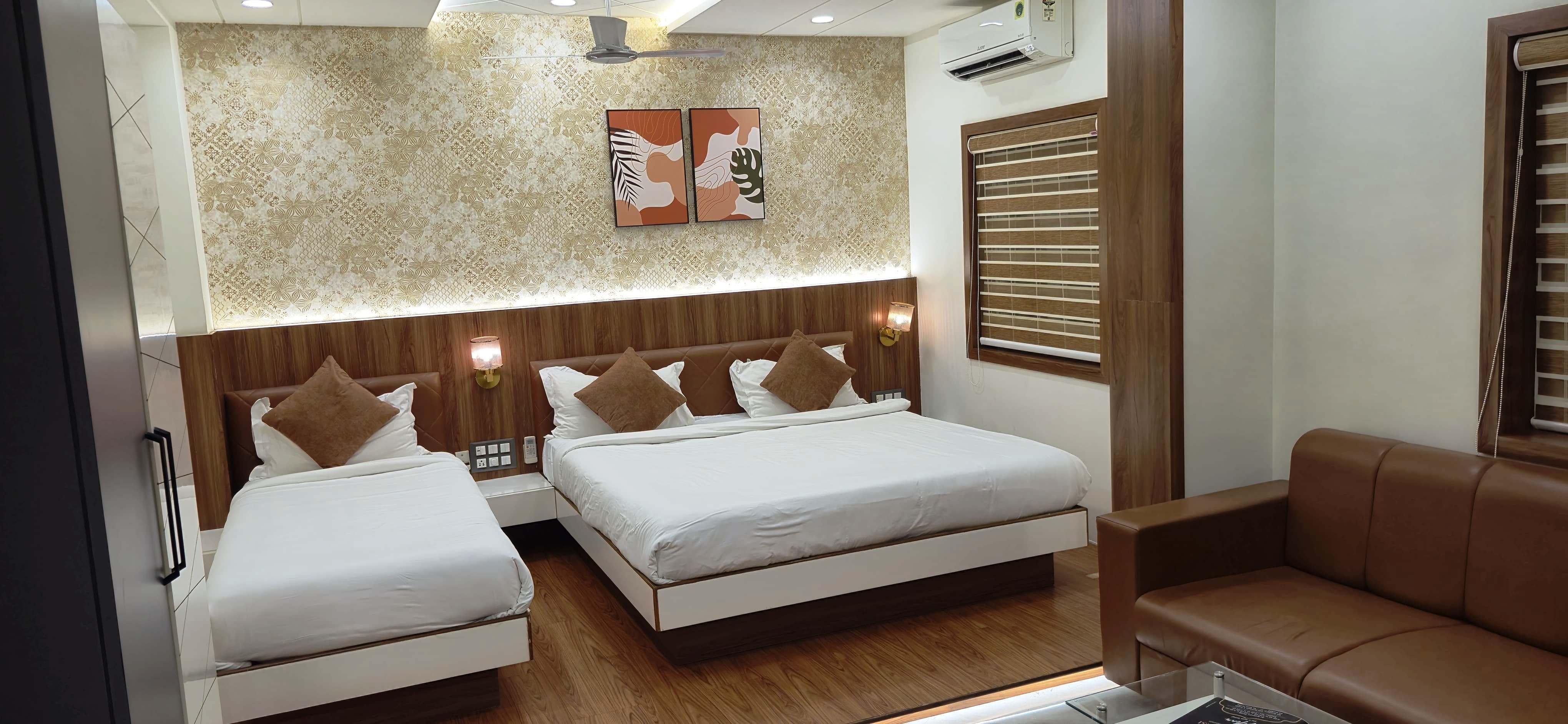 HOTEL MANSI - Tap to explore photos