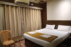 Om Sai Guest House, Thane