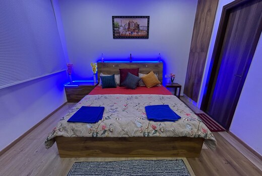 Furnished Studio for Solo Couple trios in Zirakpur