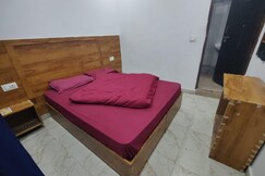Hotel Gaura Inn, Guptkashi