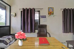 Hotel O J D Guest House, Kamthi