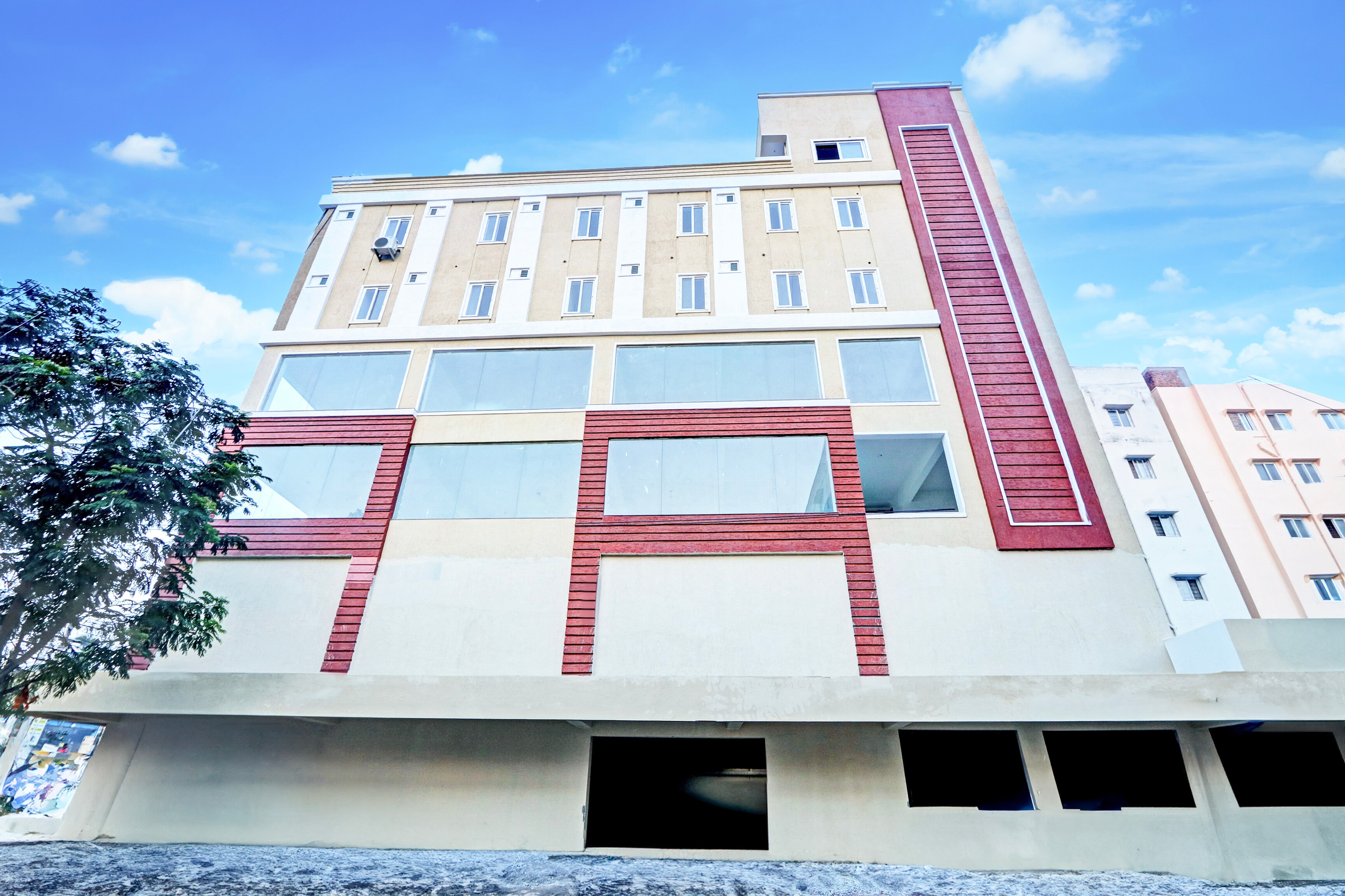 Hotel O RB @ KOMPALLY - Tap to explore photos