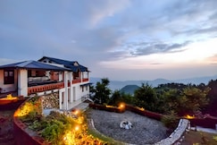 Quietude - 3BR Kitchen & Grocery in Bhimtal by Homeyhuts, Naukuchiatal