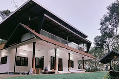 Peaceful resort stay filled with calm nature charm, Munnar